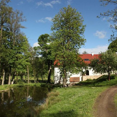 Penzion Mlyn Trestice Hotell Eksteriør bilde